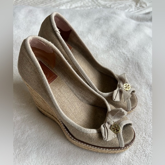 TORY BURCH Jackie Wedge Espadrille Platform Peep Toe Tan Shoes - Picture 3 of 14